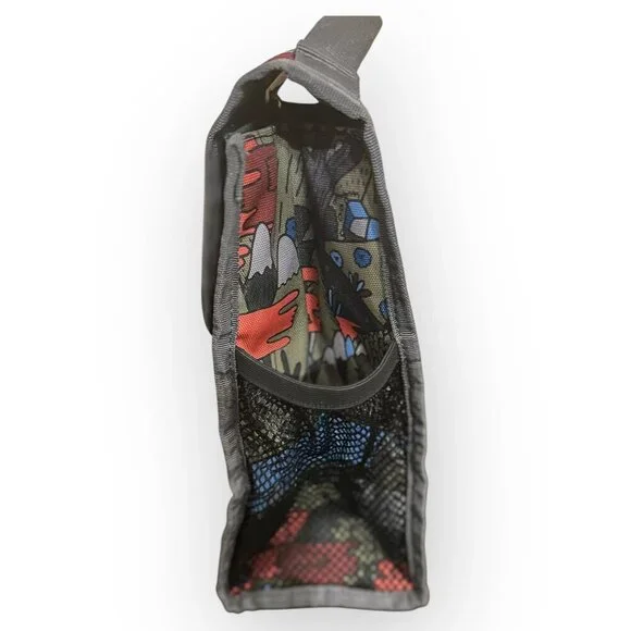 Burton Snowboards Insulated Lunch Bag Forest Print - Small Puncture on Interior - Picture 2 of 16